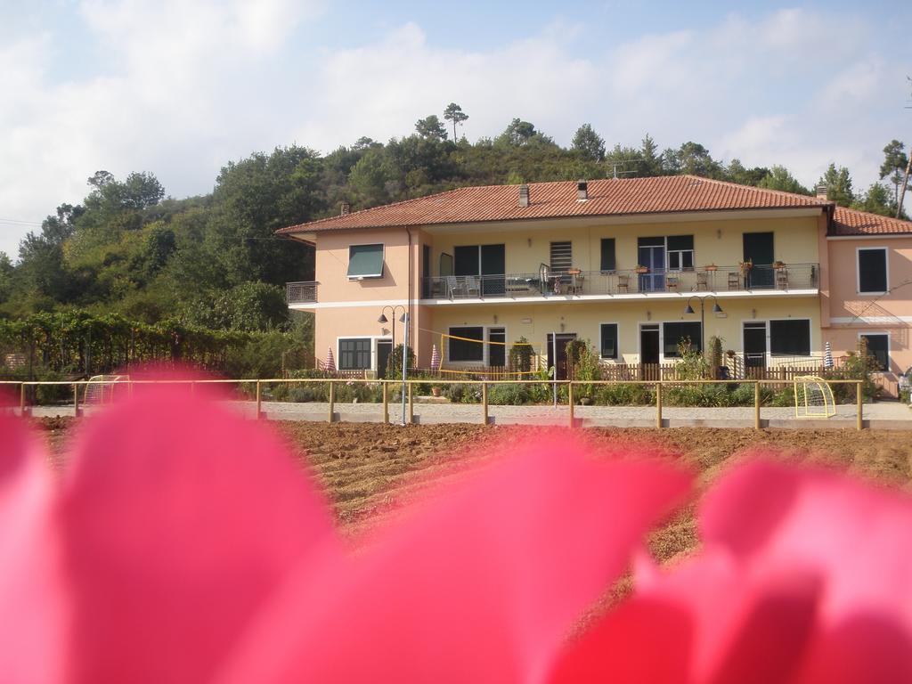 Agriturismo Le Collinette Вілланова-д'Альбенґа Екстер'єр фото